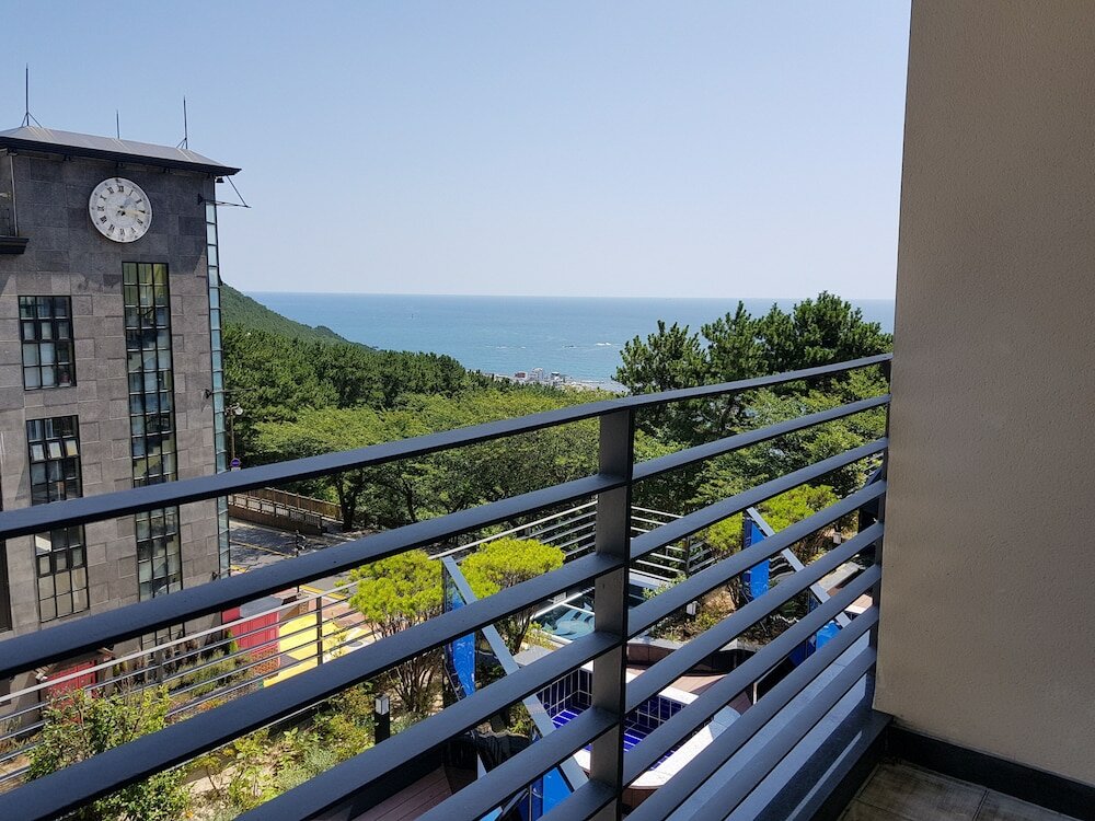 Фото Suntree Hotel