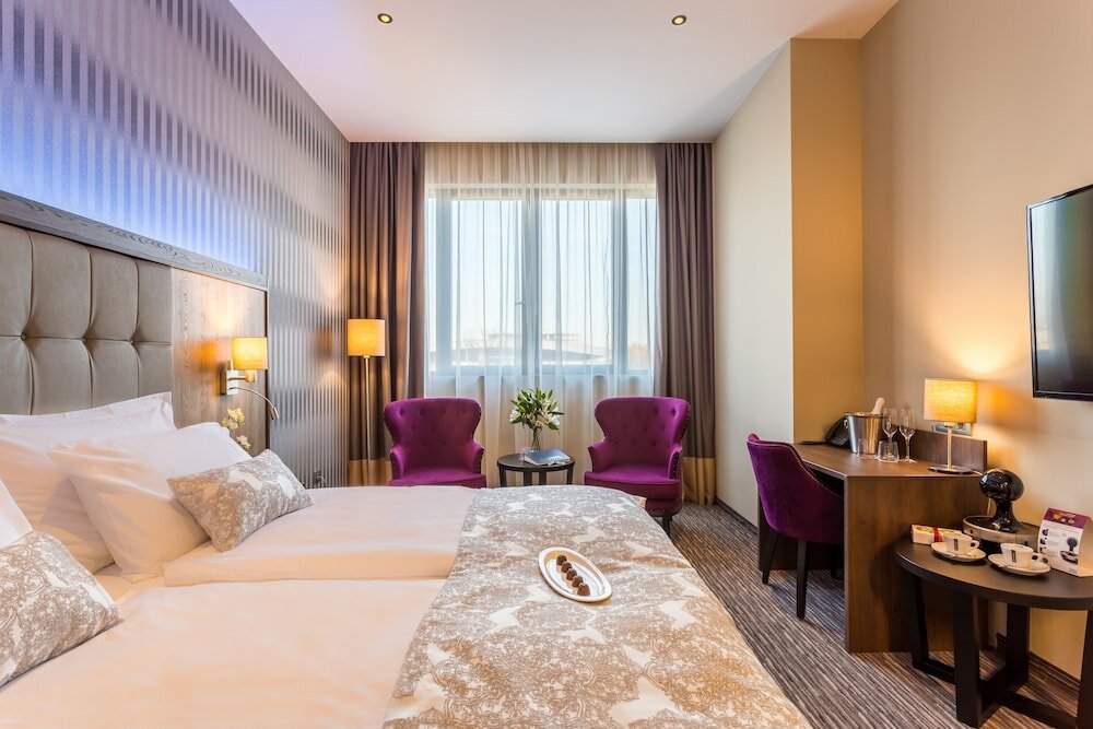 Фото Admiral Hotel