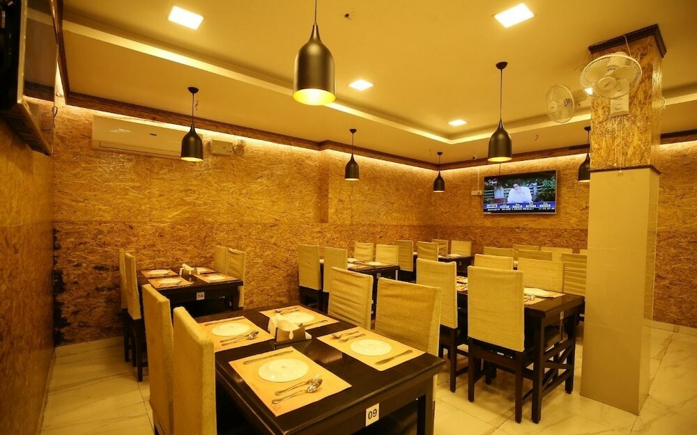 Фото Hotel Marina Manor