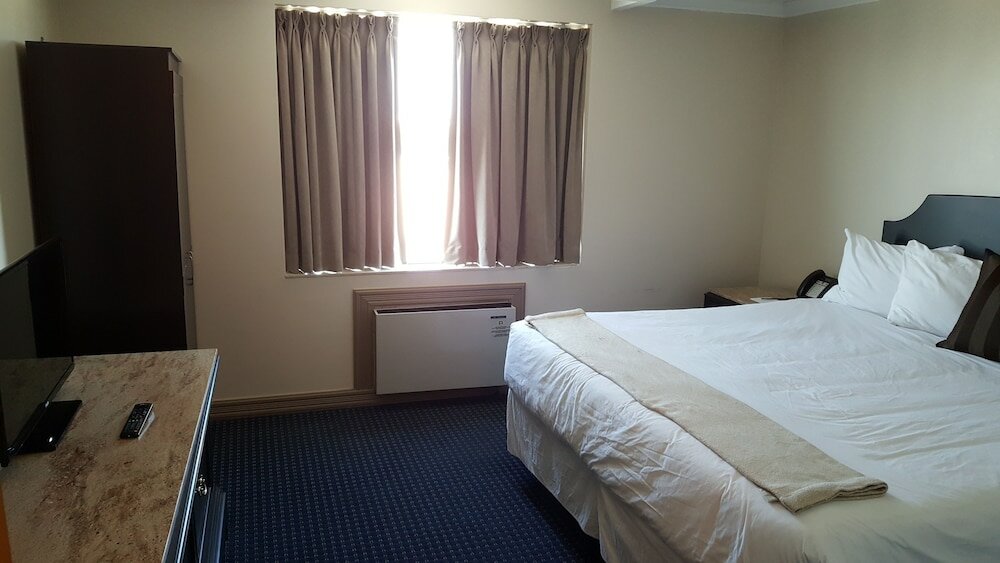 Фото Montecassino Hotel and Event Venue