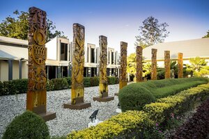 Гостиница Heritage Park Hotel