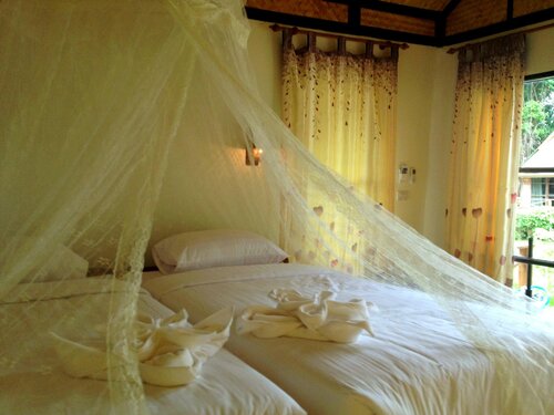 Внешний вид отеля Nautilus Right On The Beach Resort Adults Only в Пхре Ае, фото 3