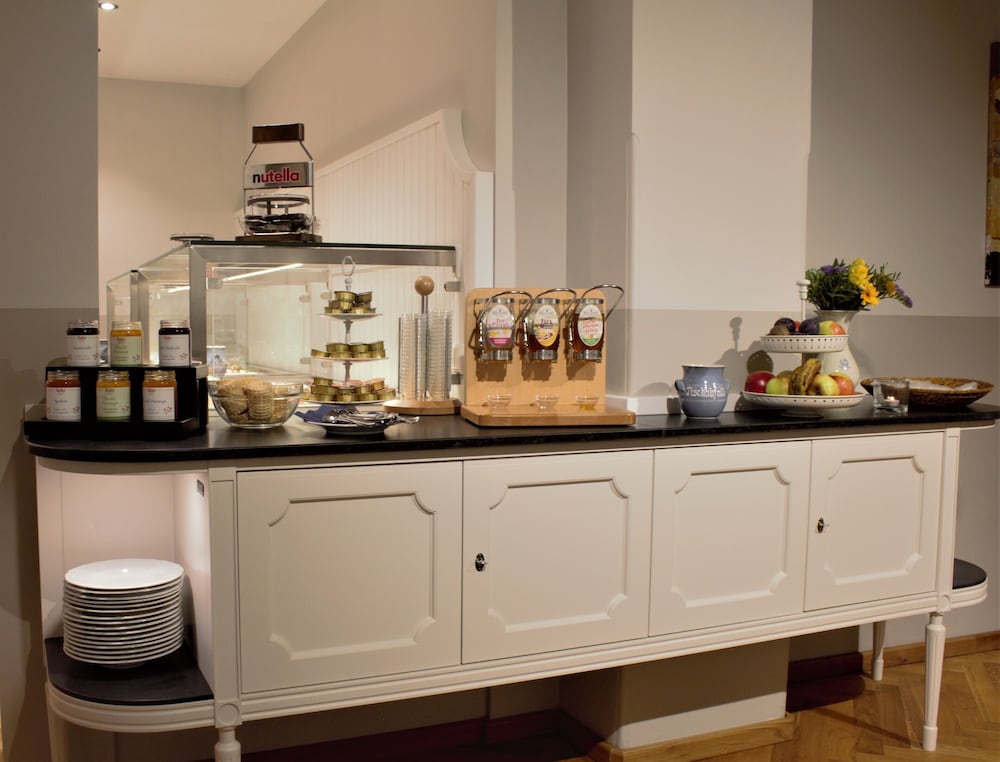 Фото Hotel Goldener Hirsch