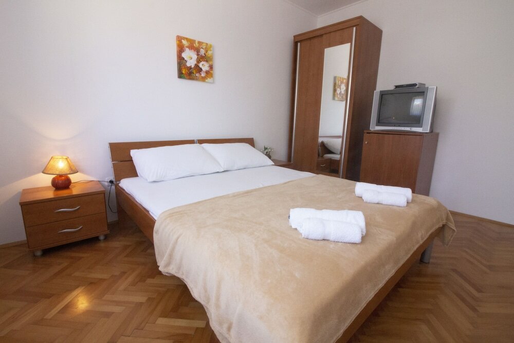 Фото Studios & Rooms Fiesta