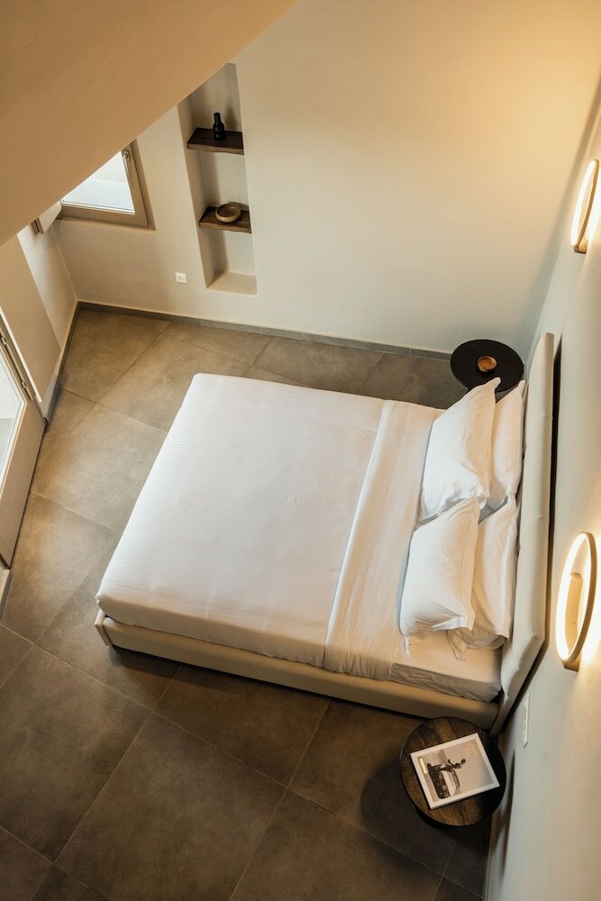 Фото Black Diamond Suites - Adults Only