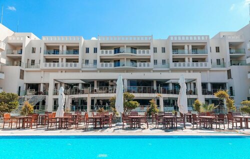 Внешний вид отеля Blue Lagoon Kosher Hotel в Пафосе (город), фото 1