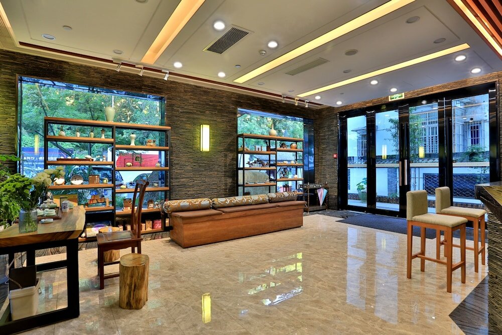 Фото Hiking Hotel Hangzhou