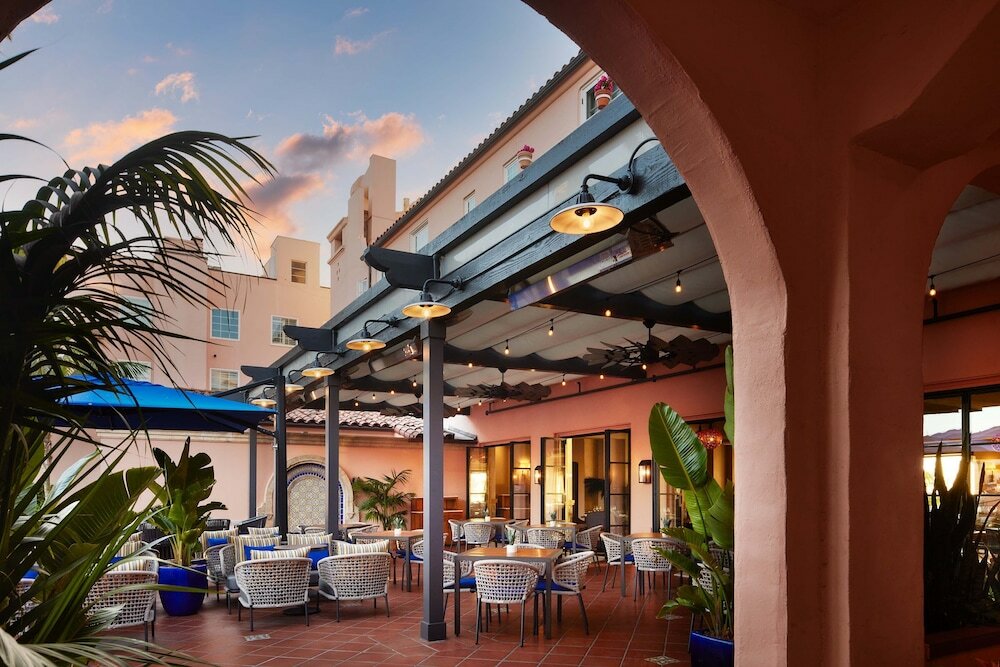 Фото La Valencia Hotel