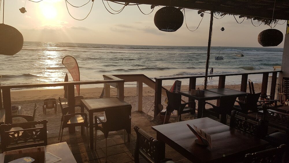 Фото Coral Seas Beach Hikkaduwa