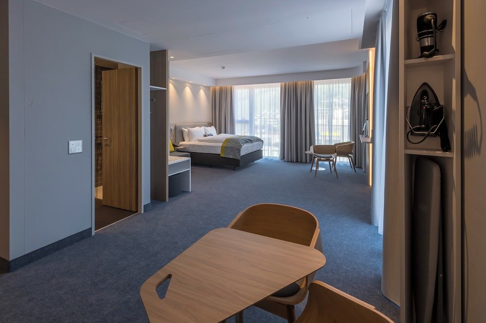 Фото Holiday Inn Express Luzern - Kriens, an Ihg Hotel
