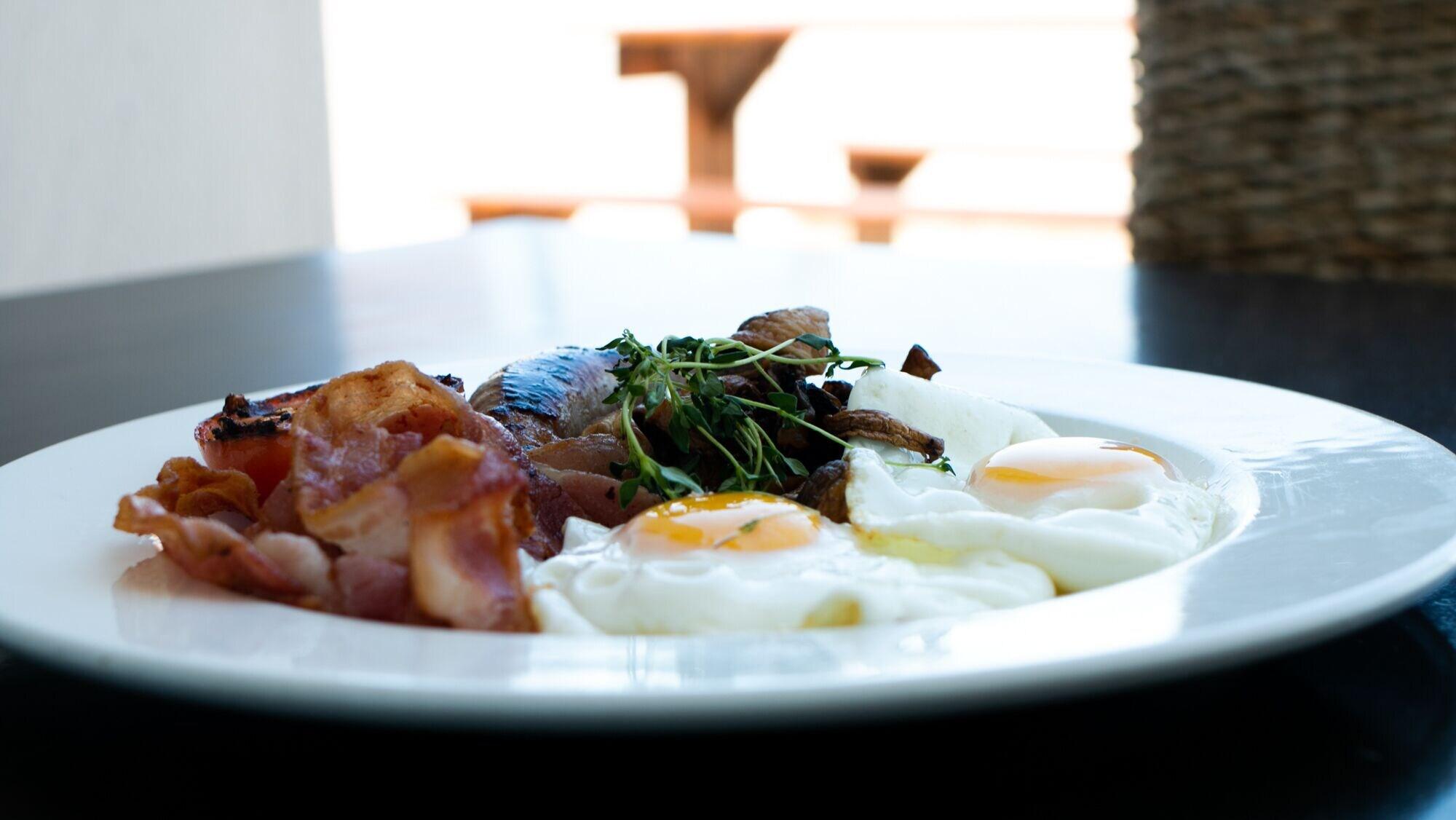 Фото Ocean Breeze Hotel