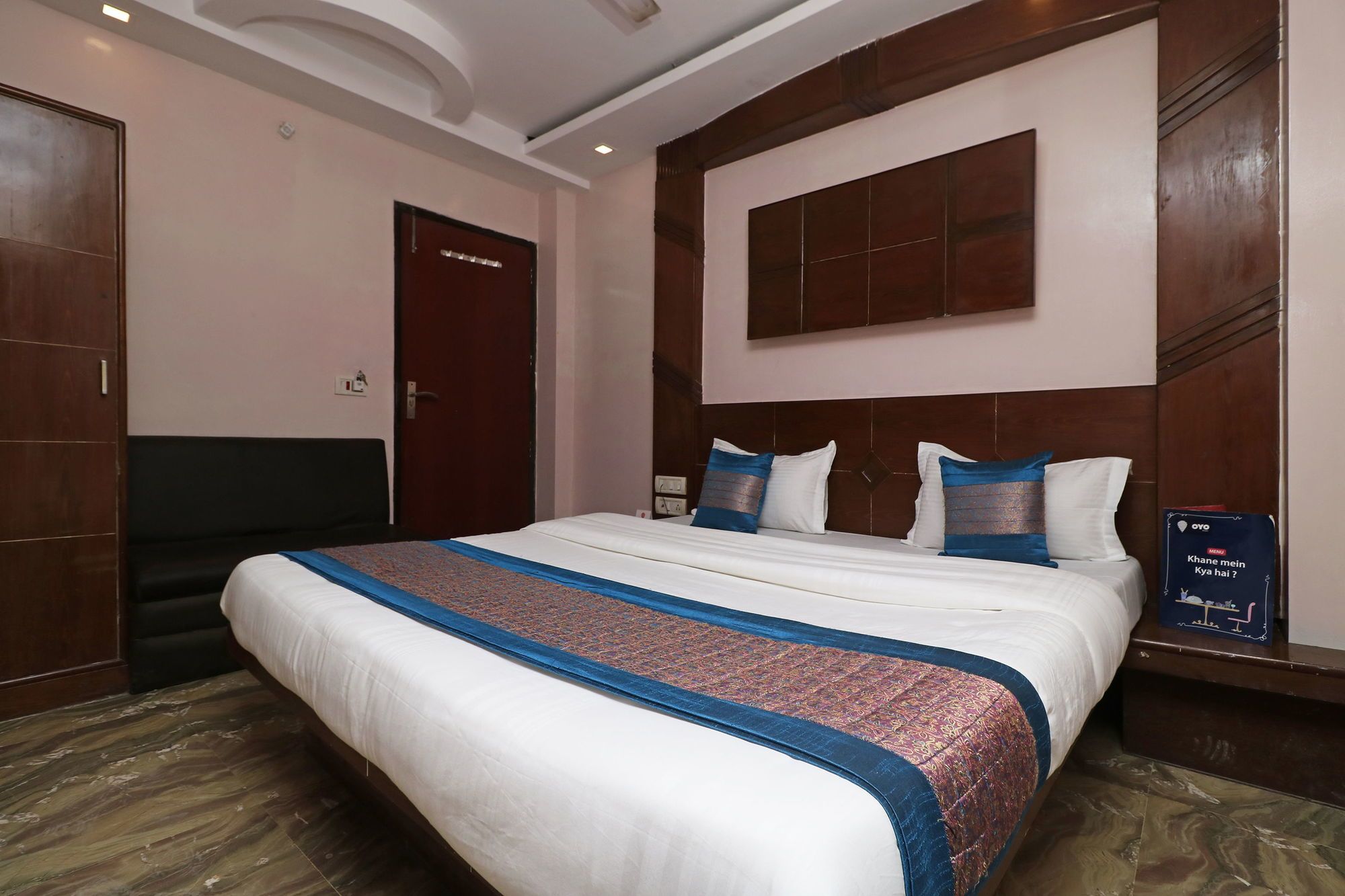 Фото Oyo 5494 Hotel Odeon Continental