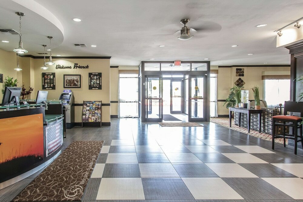 Фото Comfort Suites Lawton Near Fort Sill