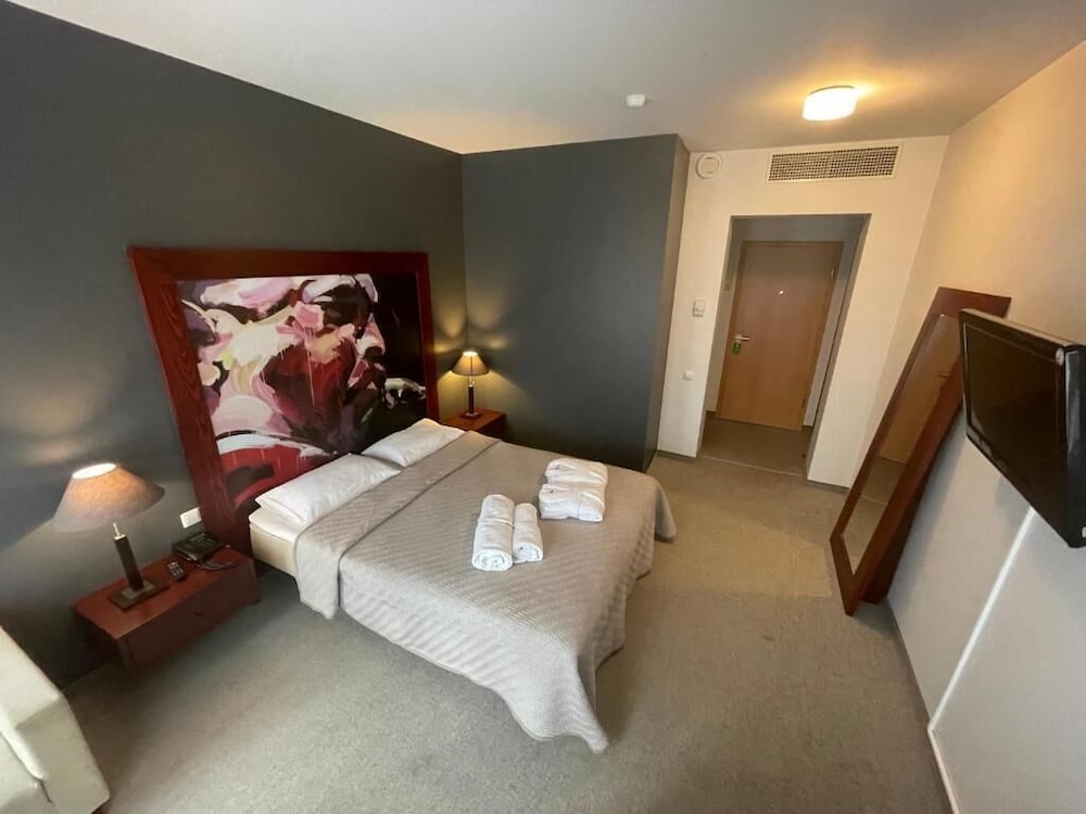 Фото Navalis Hotel