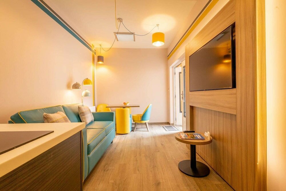 Фото Court Residence