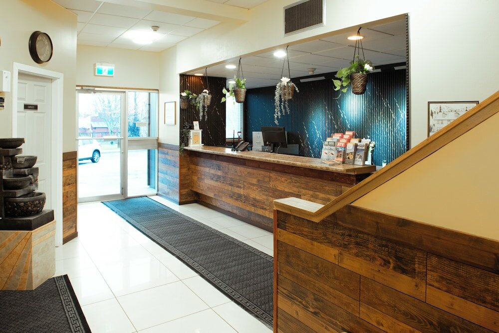 Фото Pemberton Hotel