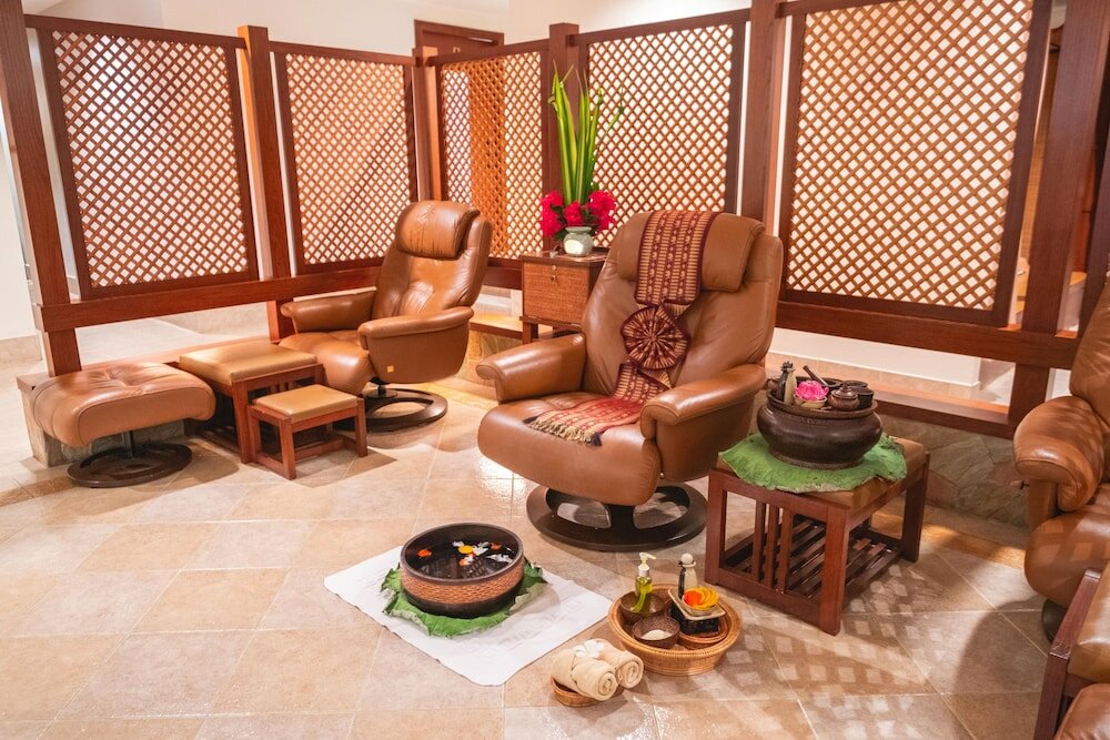 Фото Zenith Sukhumvit Hotel