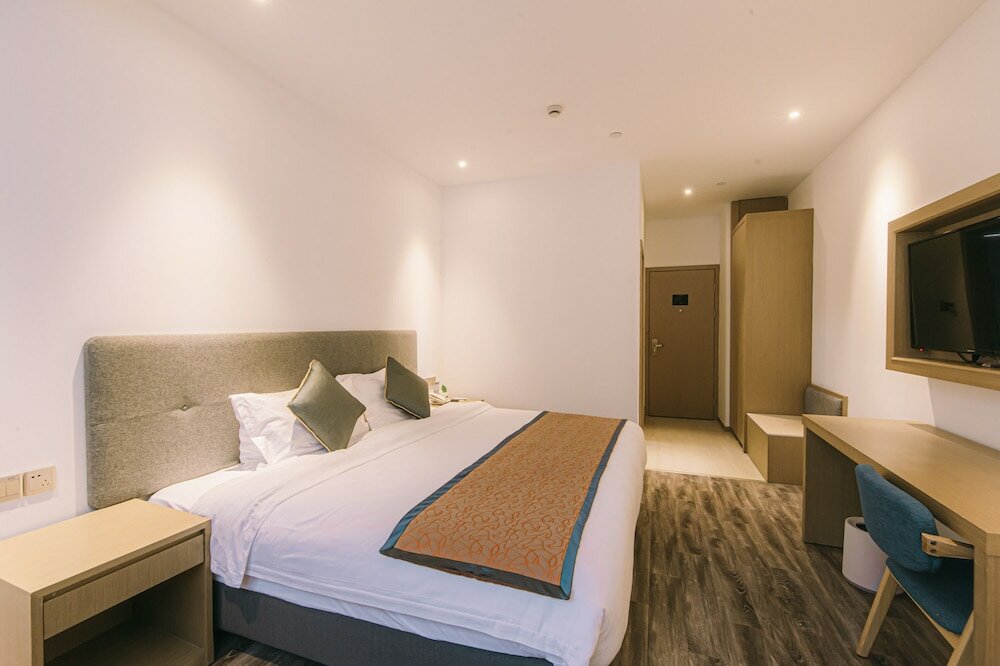 Фото Shanghai Joyful Yard Hotel