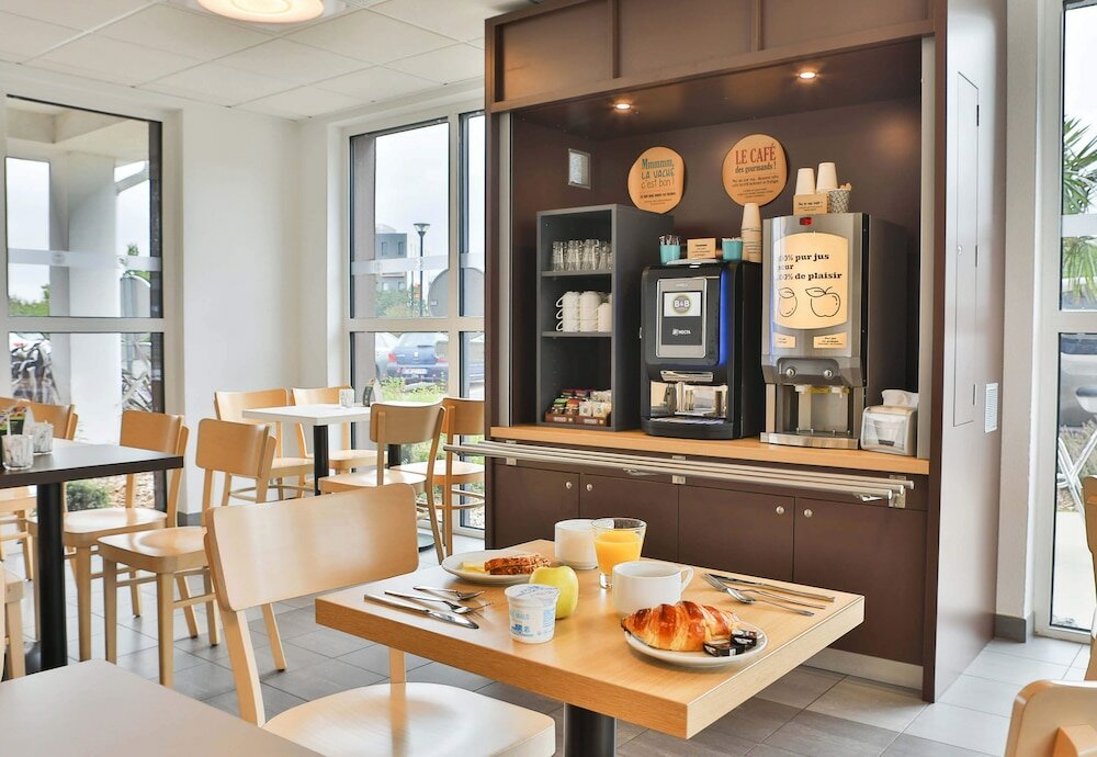 Фото B&B Hotel La Roche-sur-Yon