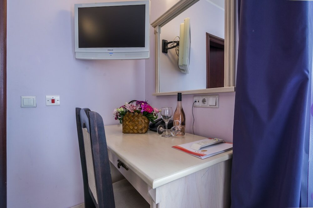 Фото Aris Hotel Sofia