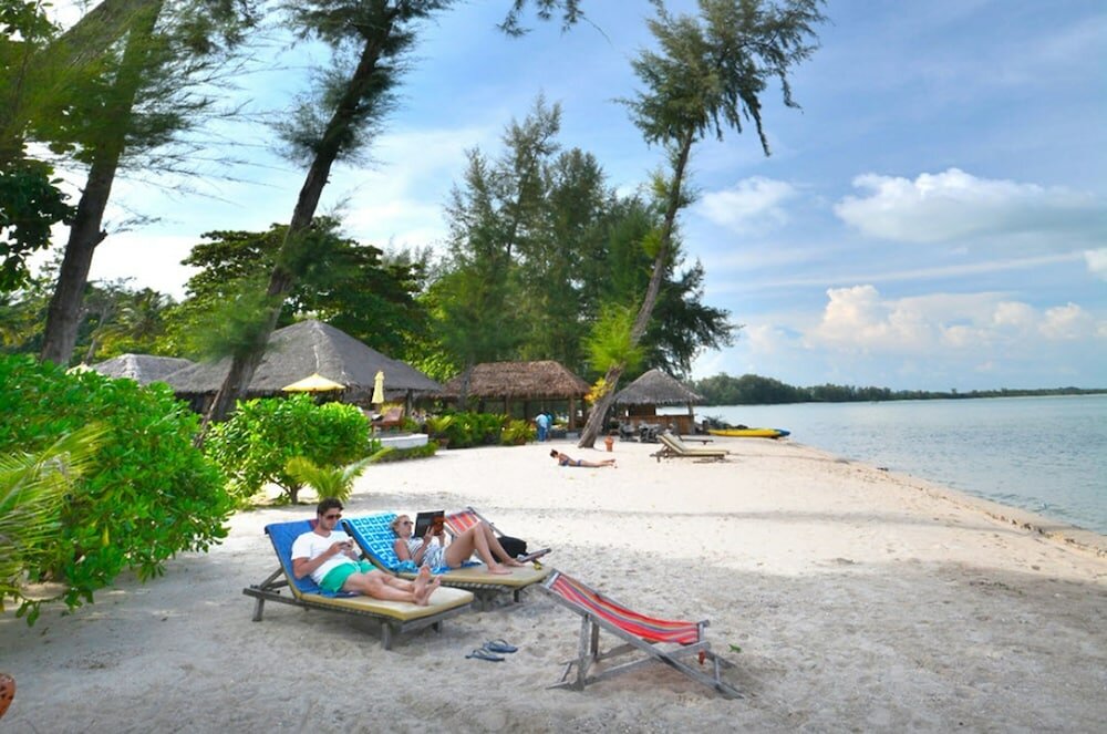 Фото Thiw Son Beach Resort