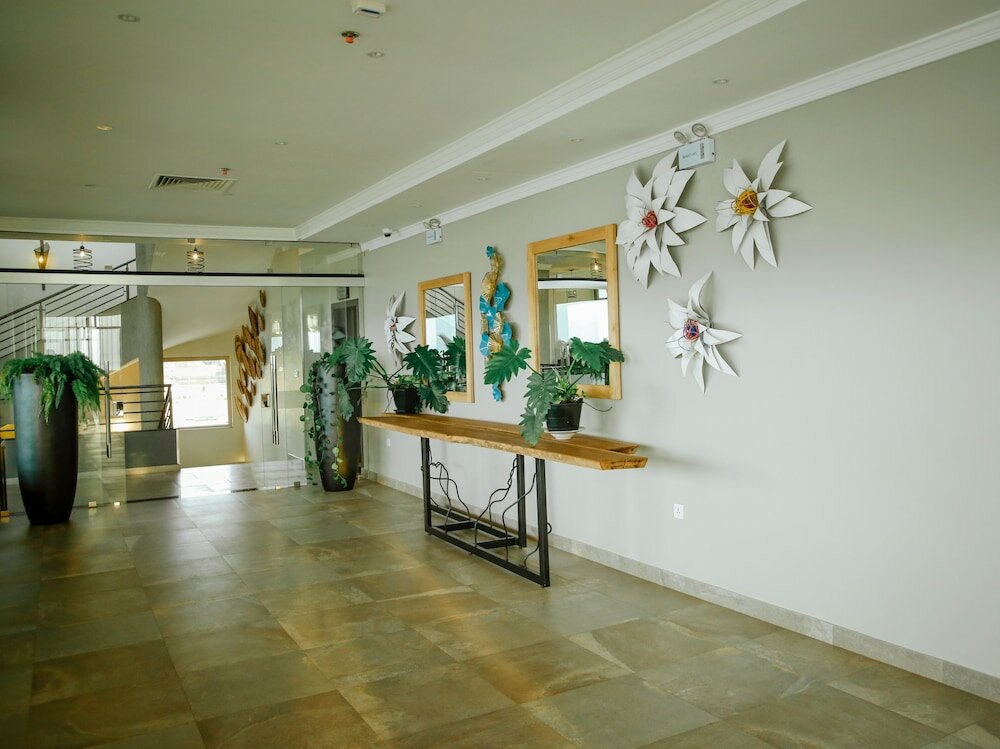 Фото Kiriri Garden Hotel