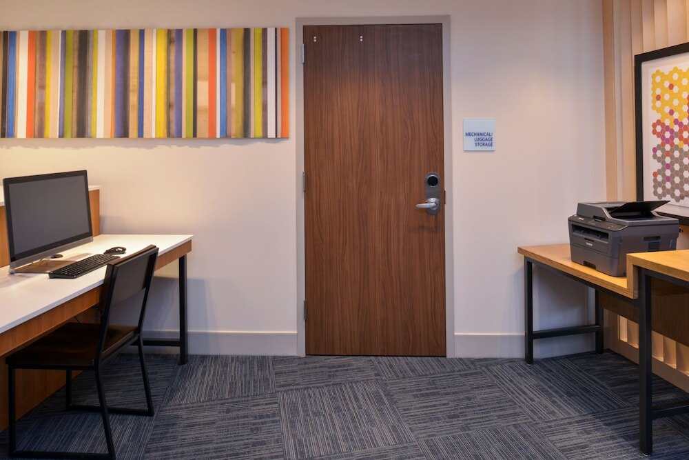 Фото Holiday Inn Express Spring Hill, an Ihg Hotel