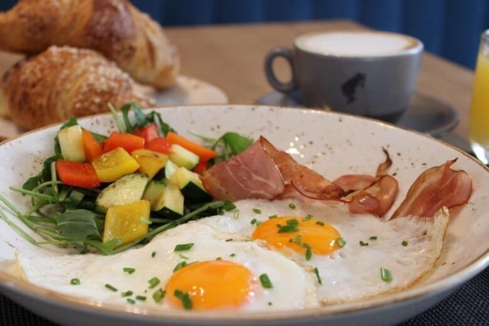 Фото Urban Boutique Hotel