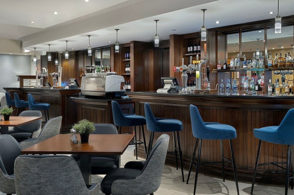 Фото Delta Hotels by Marriott Heathrow Windsor