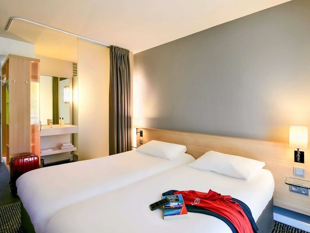 Фото ibis Styles Nantes Reze Aéroport