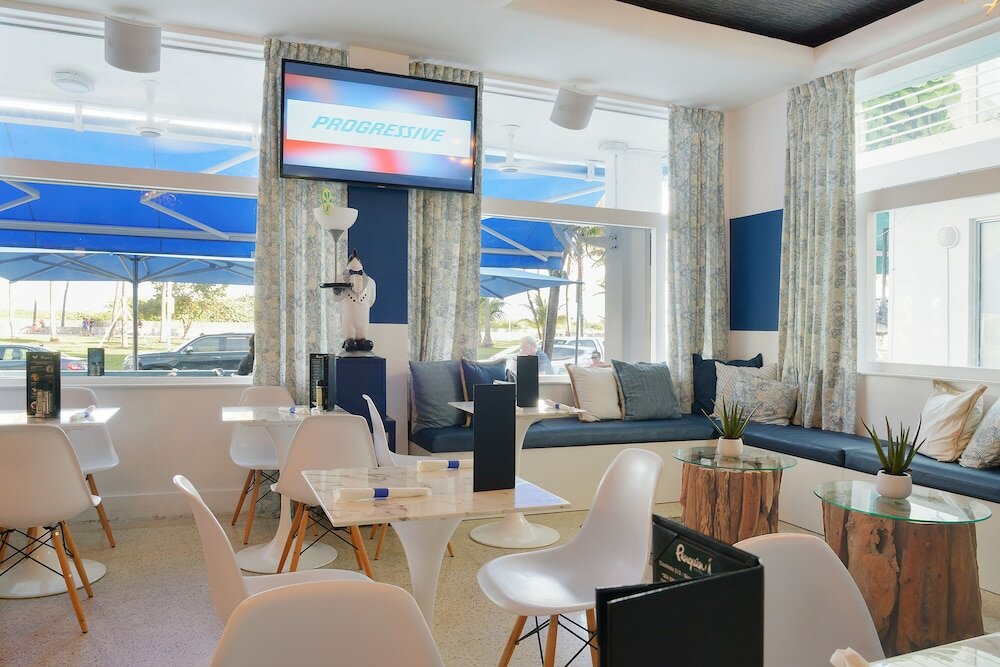 Фото The Penguin Hotel