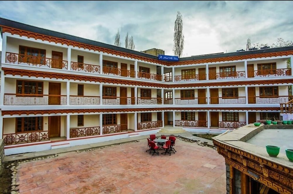 Фото Hotel Abu Palace