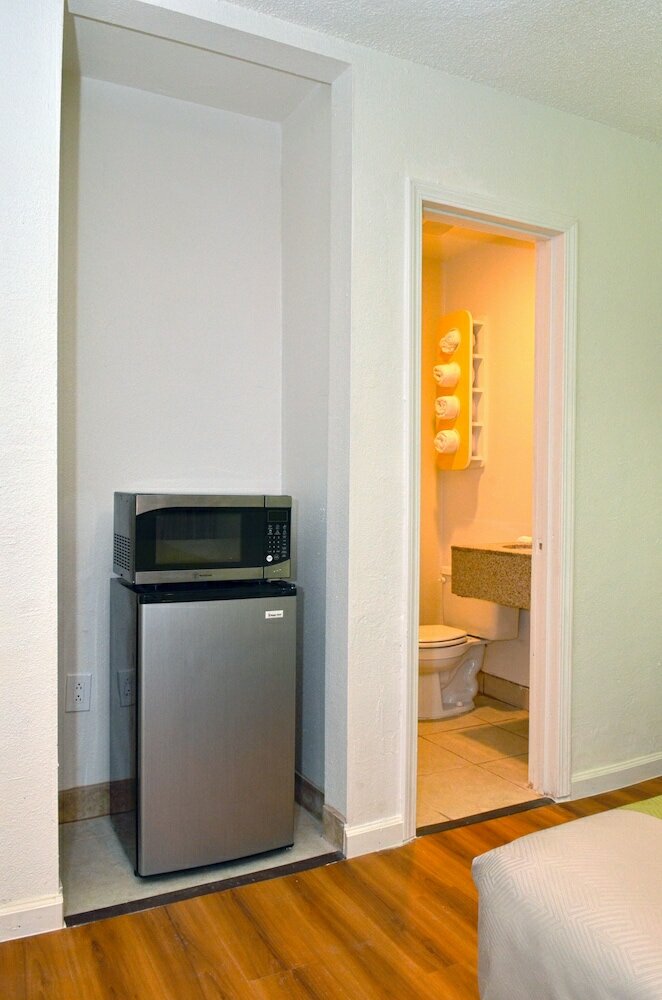 Фото Motel 6 Modesto, Ca - Downtown