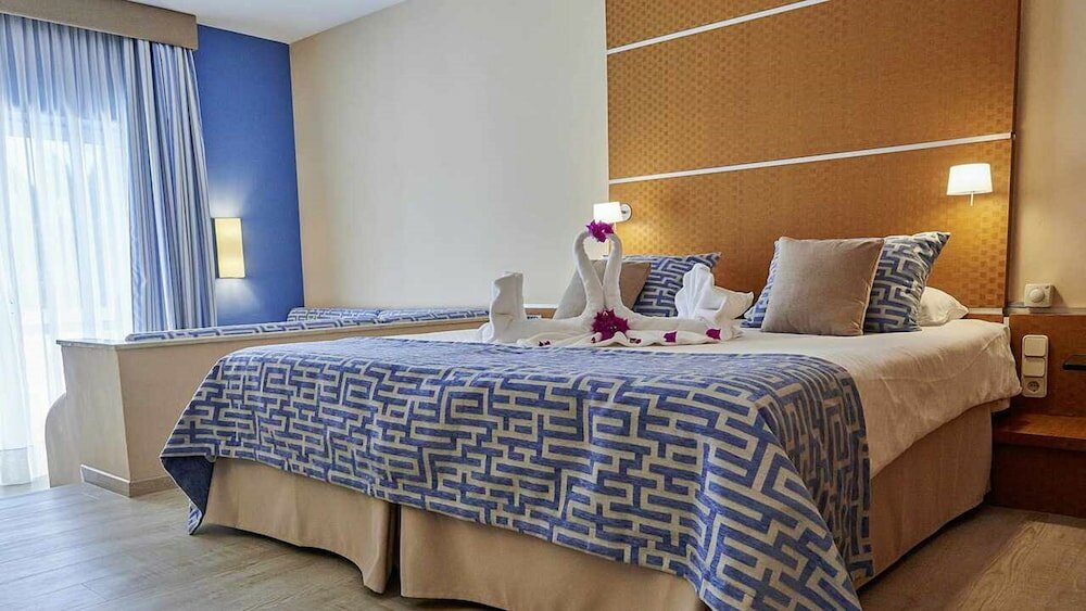 Фото Robinson Esquinzo Playa - All Inclusive