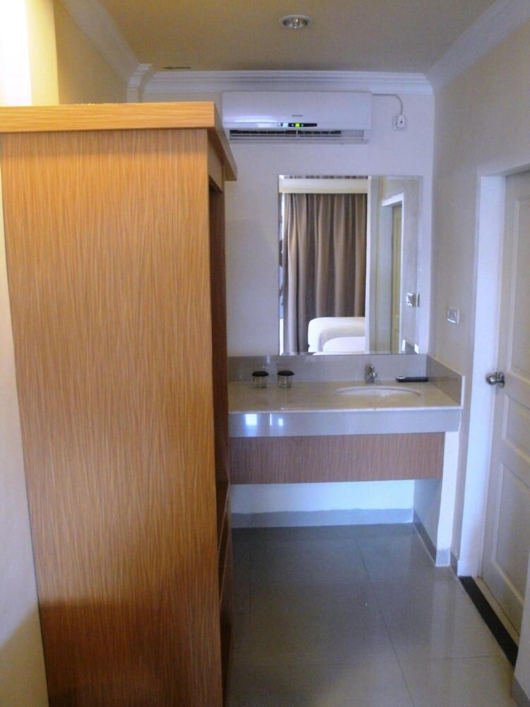 Фото Ramayana Hotel
