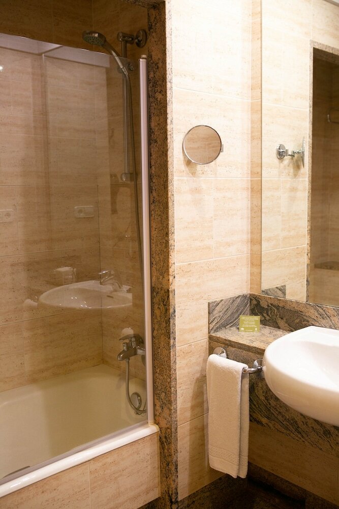 Фото Hotel Sercotel Ciudad de Oviedo