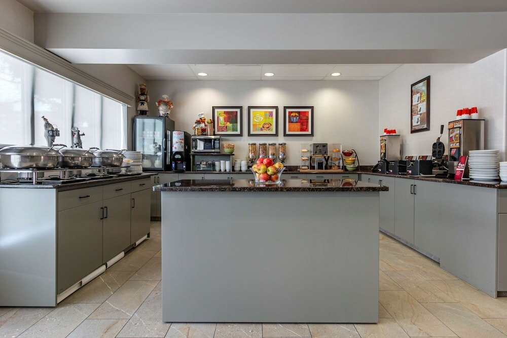 Фото Best Western Plus Pembina Inn & Suites