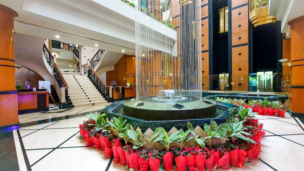 Фото The Orchid Hotel Mumbai Vile Parle
