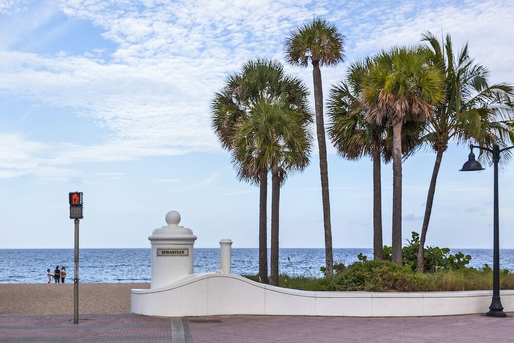 Фото Ocean Beach Palace Hotel and Suites