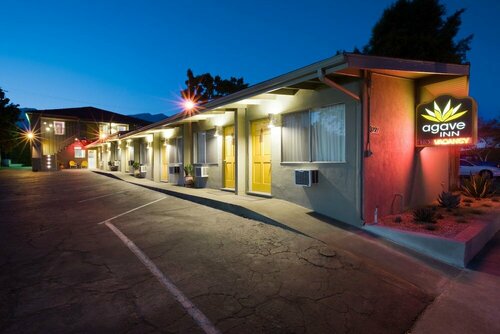 Внешний вид отеля Agave Inn в Санта-Барбаре, фото 1
