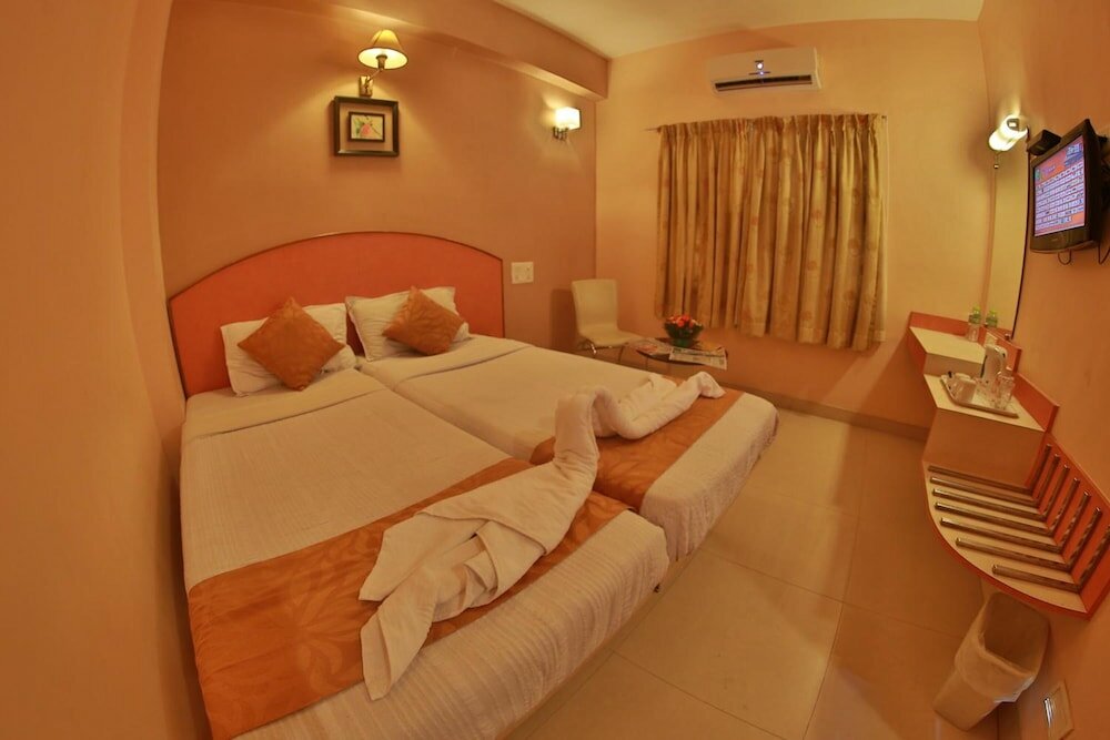 Фото Hotel Pandian