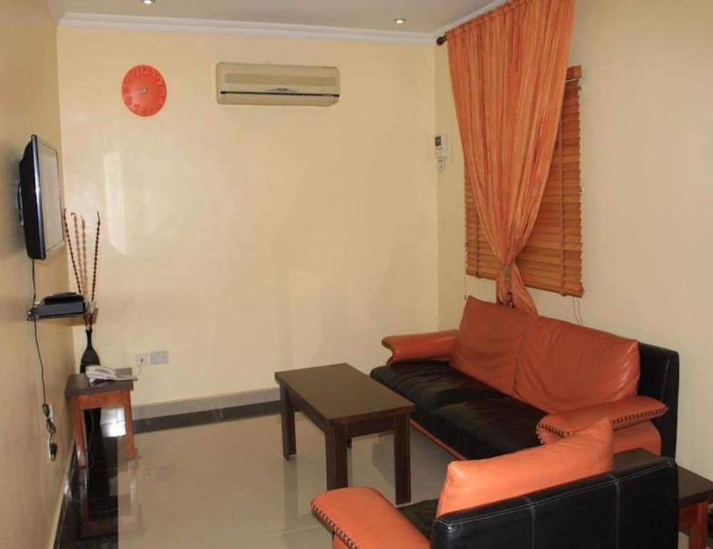 Фото Tyndale Residence Ltd