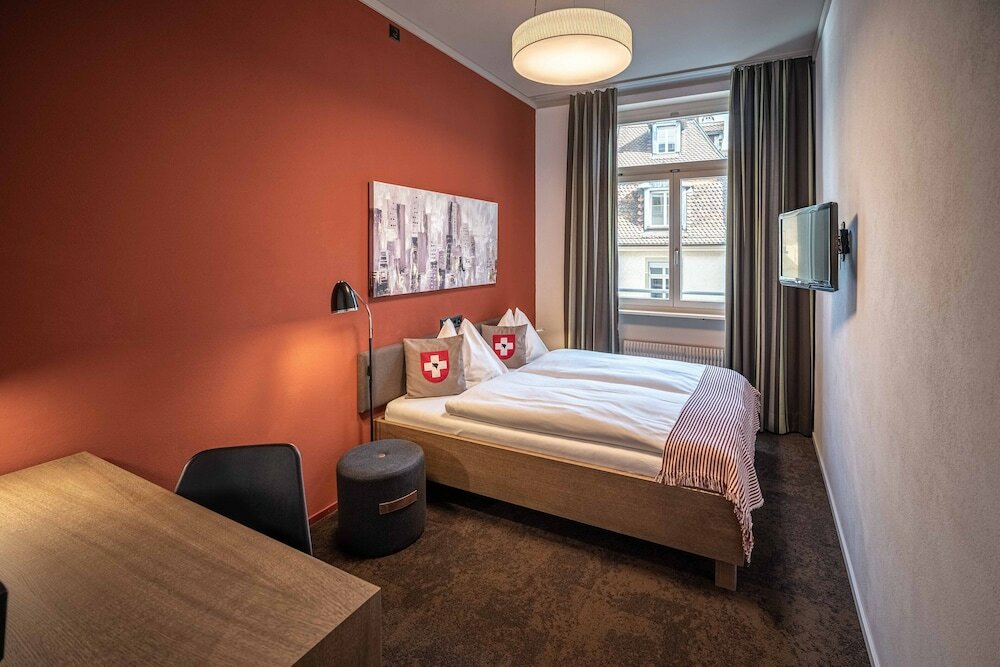 Фото Hotel Bären Am Bundesplatz