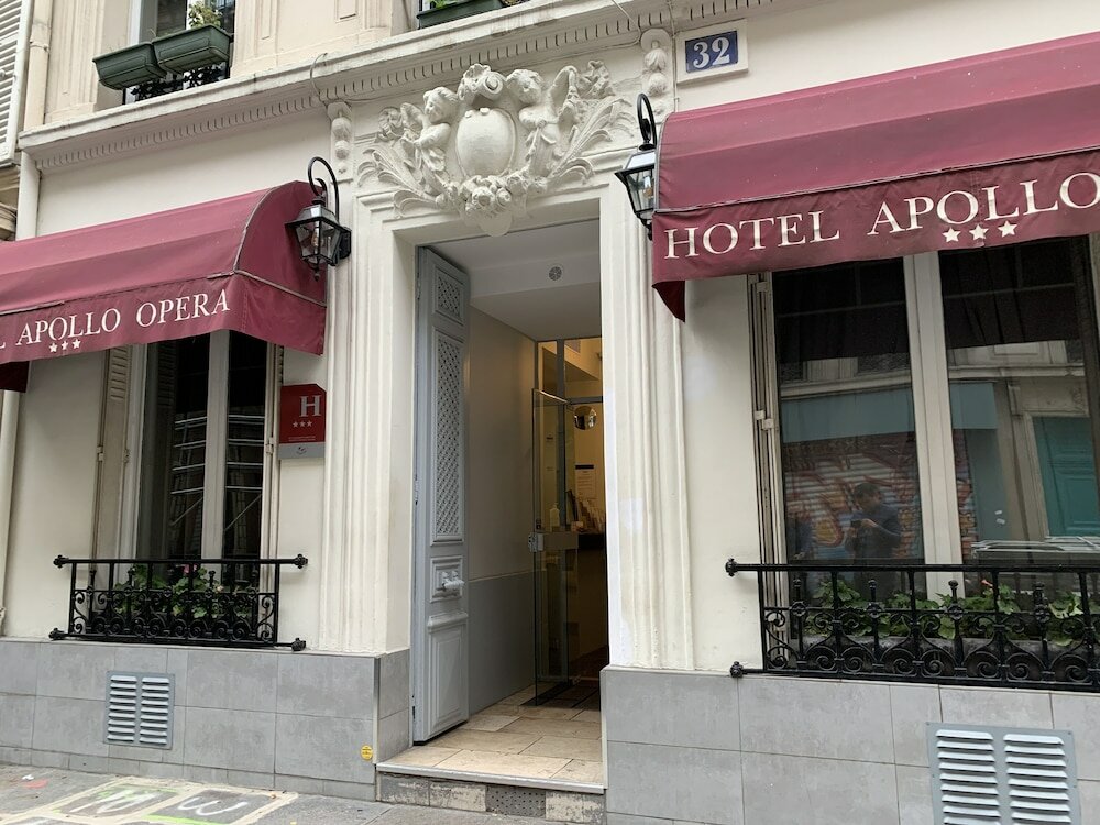 Фото отеля 1