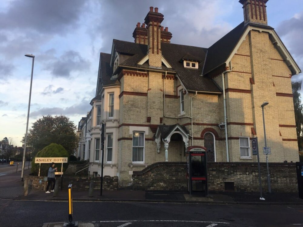 Фото Ashley Hotel