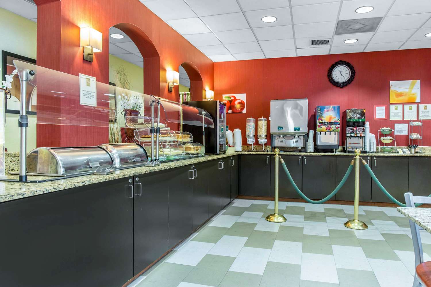 Фото Mi Casa Hotel