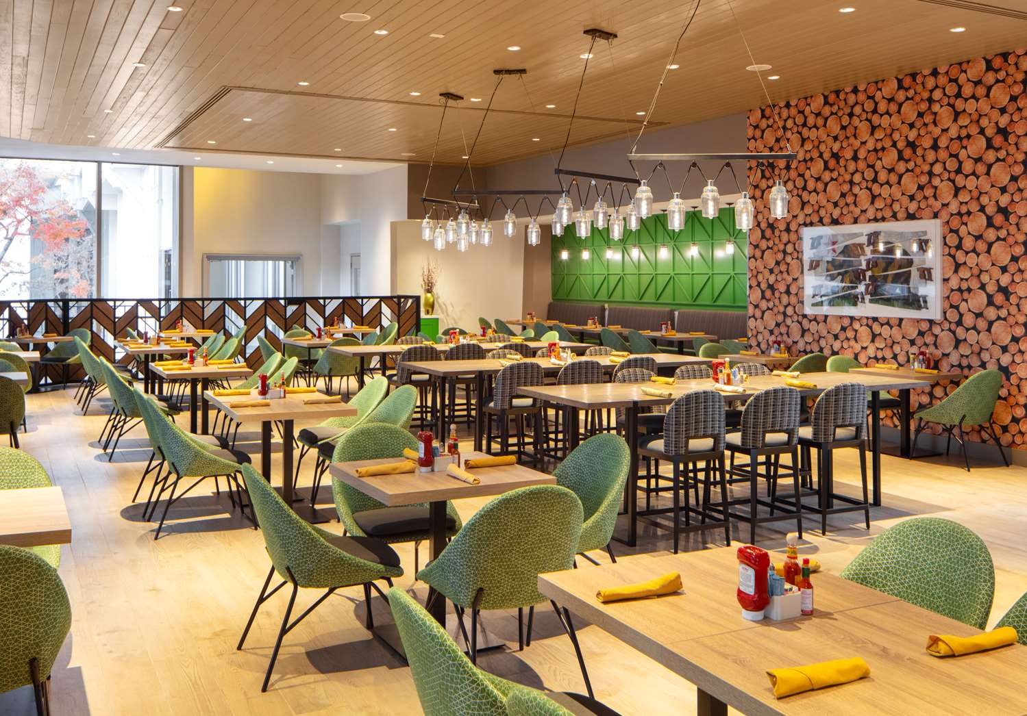 Фото Doubletree by Hilton Sacramento