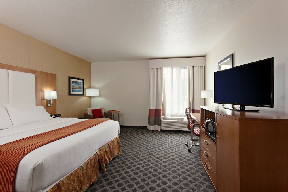 Фото Holiday Inn Express North Hollywood - Burbank Area, an Ihg Hotel