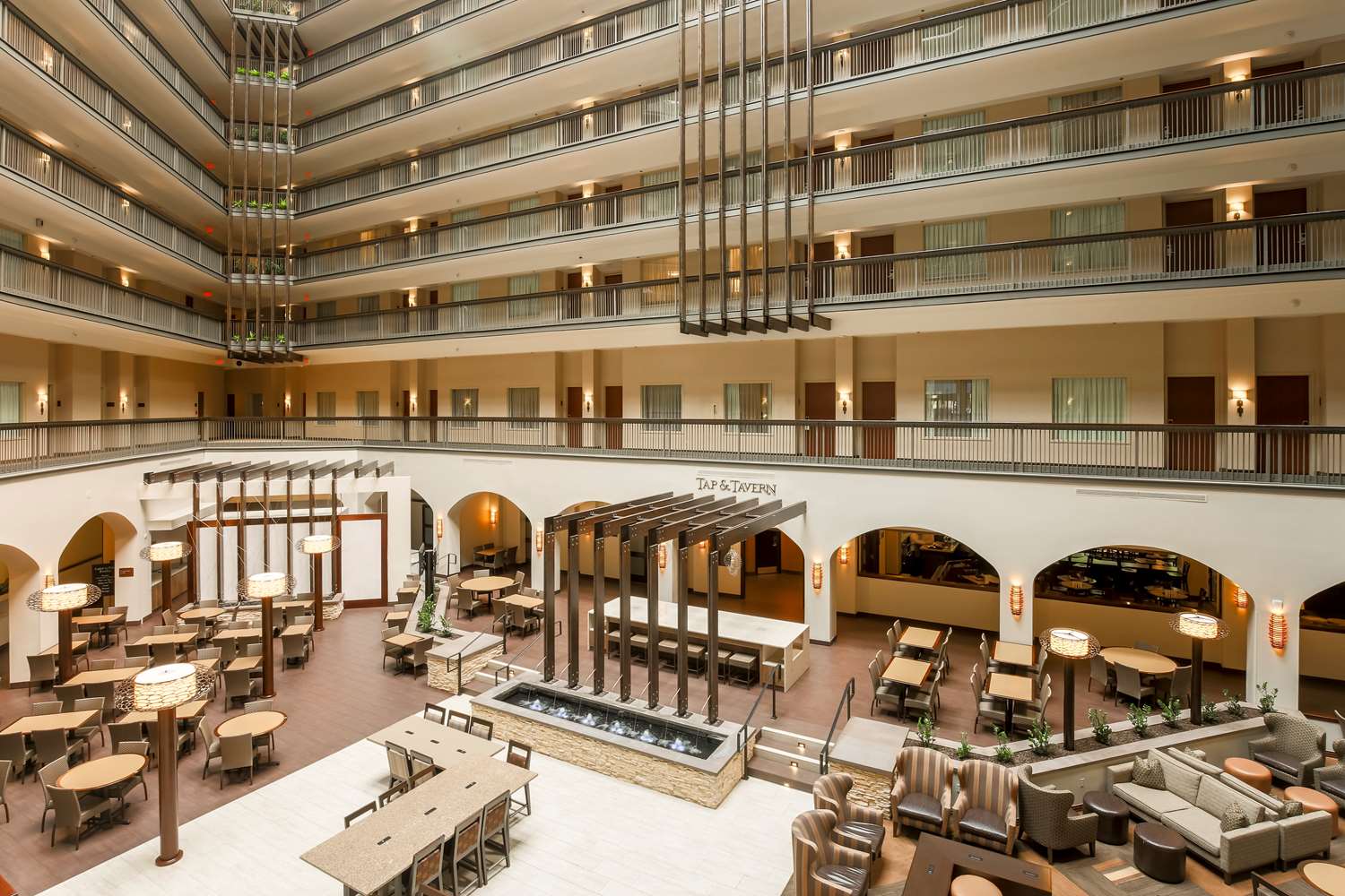 Фото Embassy Suites by Hilton Dallas Love Field