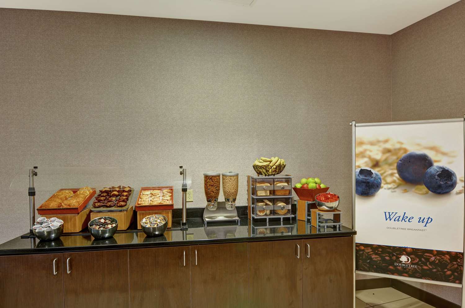 Фото DoubleTree by Hilton Hotel Baton Rouge